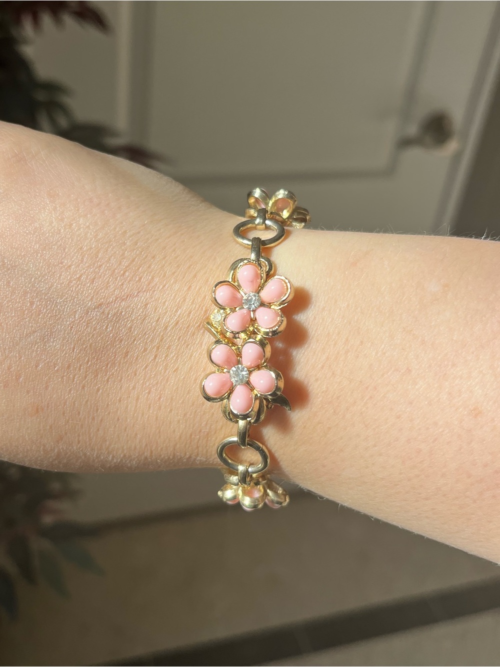 Vintage 50s floral Coro bracelet
